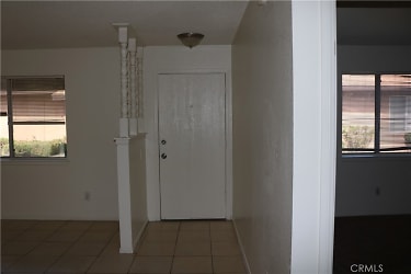 15862 Green Hill Dr #4 - Victorville, CA