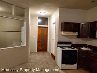 227 W Wapello St - Agency, IA