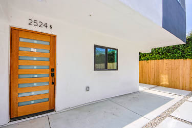 2522 Cloverdale Ave - Los Angeles, CA