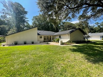 6302 NW 53rd Ter - Gainesville, FL