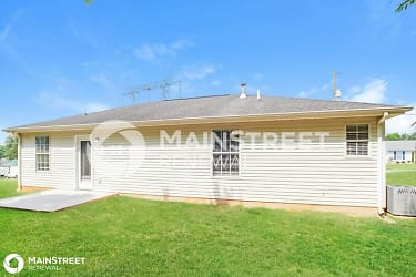 7744 Bellchase Ln - Knoxville, TN