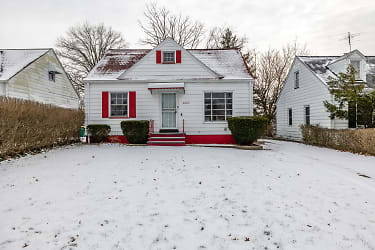 21202 Franklin Rd - Maple Heights, OH