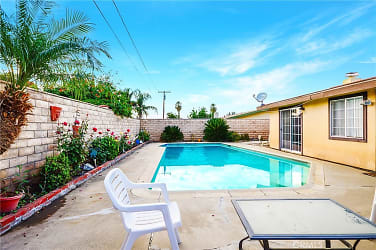 22149 Tanager St - Grand Terrace, CA