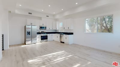 1509 Cloverdale Ave #1/2 - Los Angeles, CA