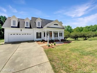 1705 Kendall Hill Rd - Willow Spring, NC