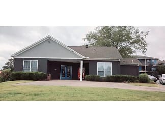 Steeple Chase Apartments - Cabot, AR