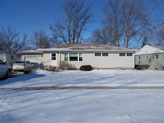 1039 6th Ave - Brookings, SD