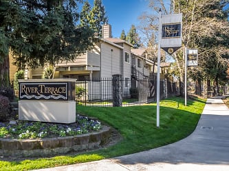 River Terrace Apartments - Sacramento, CA