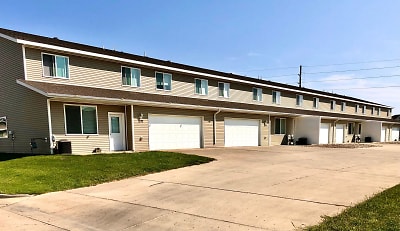 1732 - 1754 35th Ave SE Apartments - Minot, ND