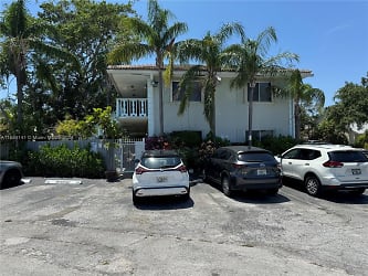 1423 Holly Heights Dr #22 - Fort Lauderdale, FL