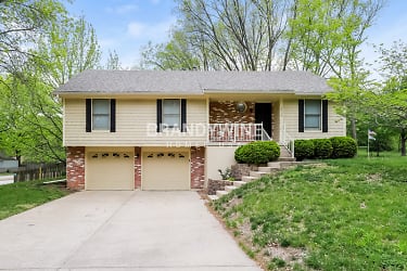 2720 Ringo Rd - Independence, MO