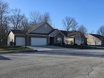 2734 Harshaw Ct - Indianapolis, IN