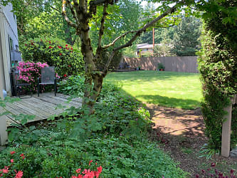 7059 SW Garden Home Rd - Portland, OR