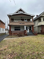 4736 E 104th St - Garfield Heights, OH