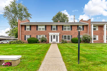 Williamsburg & Portage Pointe Apartments - Wooster, OH