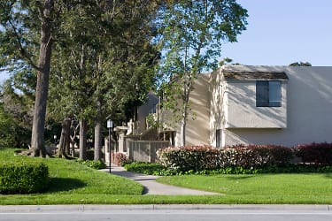 Parkwood Apartments - Irvine, CA
