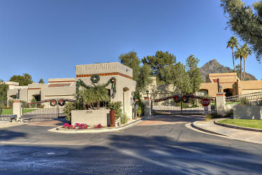 2626 E Arizona Biltmore Cir 32 Apartments - Phoenix, AZ