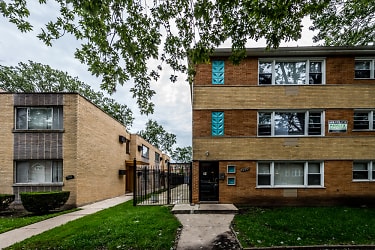 8345 S Drexel Apartments - Chicago, IL