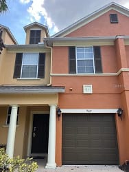 902 Assembly Ct - Kissimmee, FL