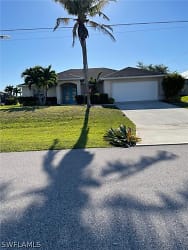 3032 SW 23rd Ave - Cape Coral, FL