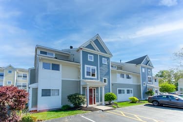 Beacon Village Apartments - Burlington, MA