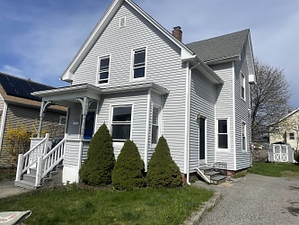 121 Delmont Ave - Worcester, MA