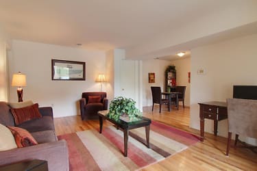 1200 Sunnyview Oval Apartments - Keasbey, NJ