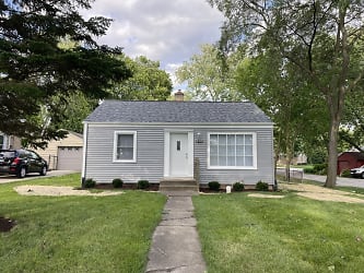 4315 Stanley Ave - Downers Grove, IL