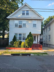 65 Hale St - New Brunswick, NJ