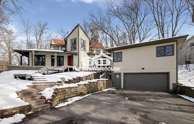 2730 Orchard Ln Unit B - Excelsior, MN
