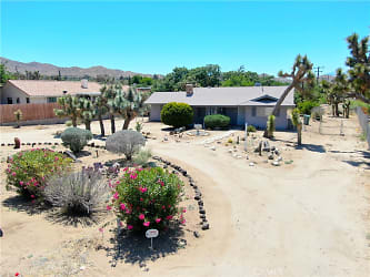 8194 Sage Ave - Yucca Valley, CA