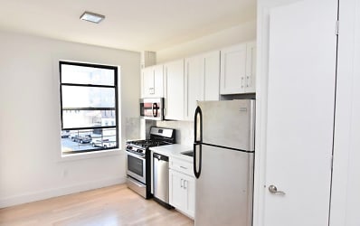 133 Fort George Ave unit 3C - New York, NY
