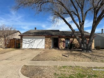 5613 Pearce St - The Colony, TX