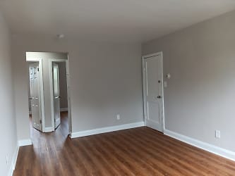 1410 Dartmouth Ave unit 2 - Parkville, MD