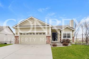 817 W 7th Ave - Kearney, MO