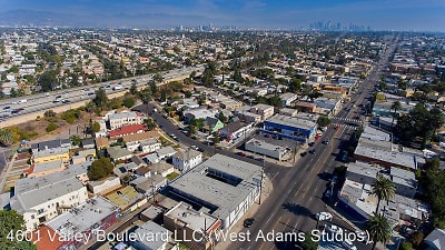 4905 W Adams Blvd - Los Angeles, CA