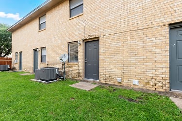 206 Lincoln Ave - College Station, TX