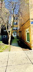 3917 N Southport Ave - Chicago, IL