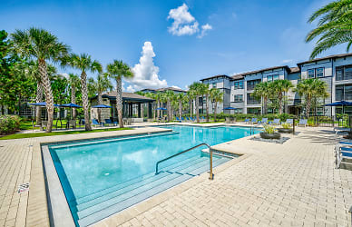 Residences At Lake Park Apartments - Lutz, FL