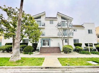 11738 Mayfield Ave - Los Angeles, CA