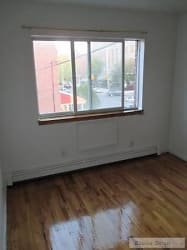 30-99 47th St unit NA - Queens, NY