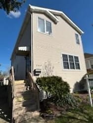 2425 Hessing St - River Grove, IL