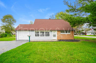 3050 Louise Ave - Grove City, OH