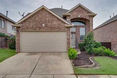 8115 Sycamore Dr - Irving, TX