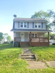 916 Donald Ave - Akron, OH