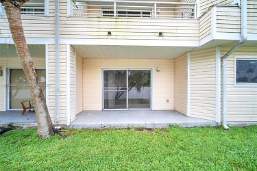 3409 NW 44th St #104 - Lauderdale Lakes, FL
