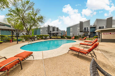 Creekwood Apartments - Killeen, TX