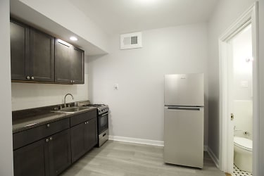 6930 N Greenview Ave unit 708 - Chicago, IL