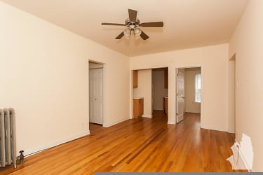 3920 N Pine Grove Ave - Chicago, IL