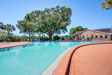 The Park At Lake Magdalene Apartments - Tampa, FL